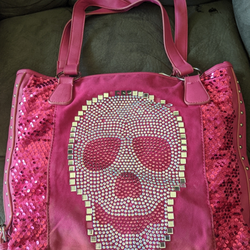 Skull purse..leather with bling
